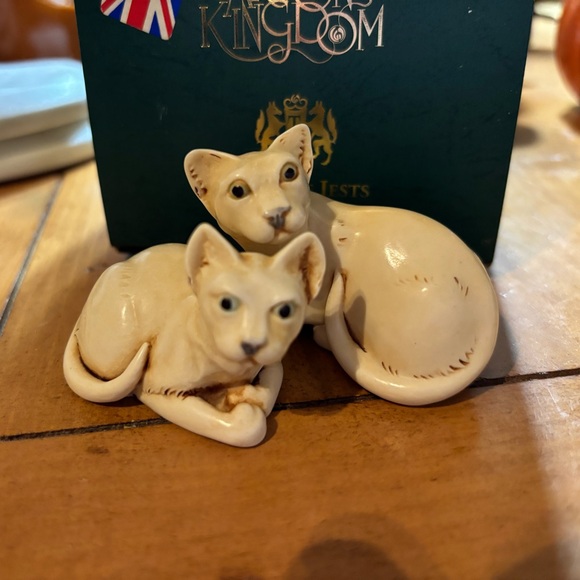 Harmony Kingdom Two by Two Marie & Pierre Cats - Picture 4 of 5